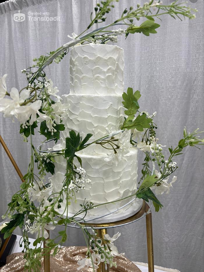 Spiral Garland Wedding Cake