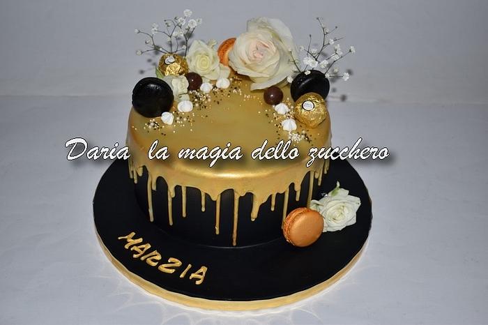 Drip cake black and gold