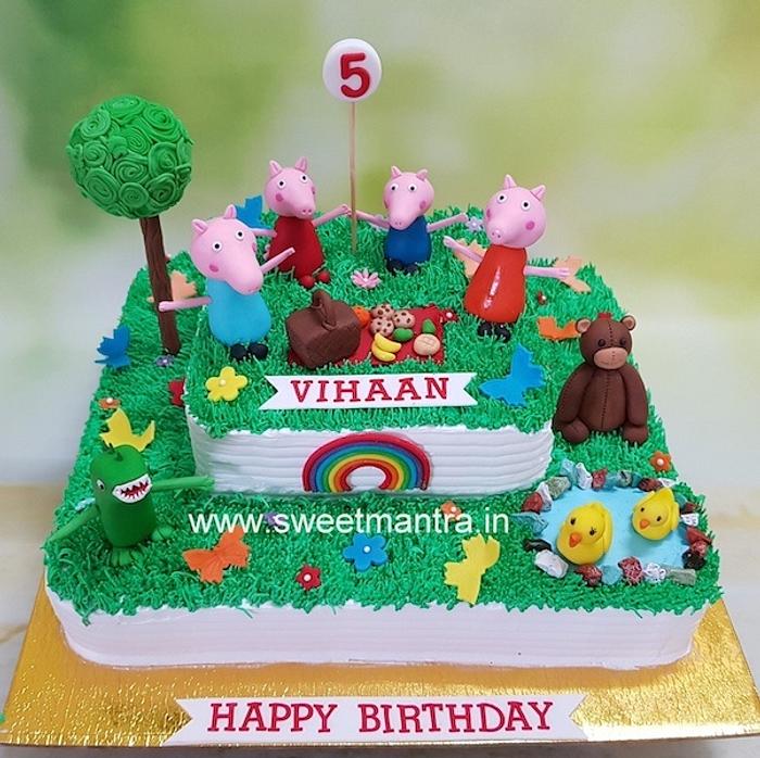 Peppa Pig theme cake