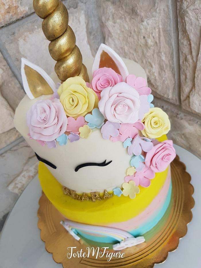 Buttercream unicorn cake
