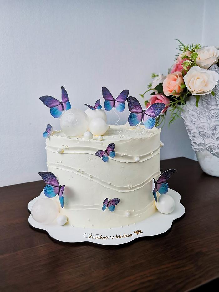  Butterfly cake 
