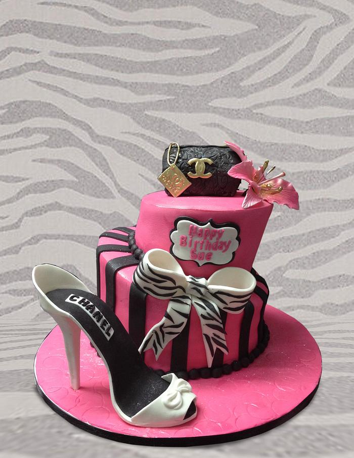 Pink Topsy Shoe Cake
