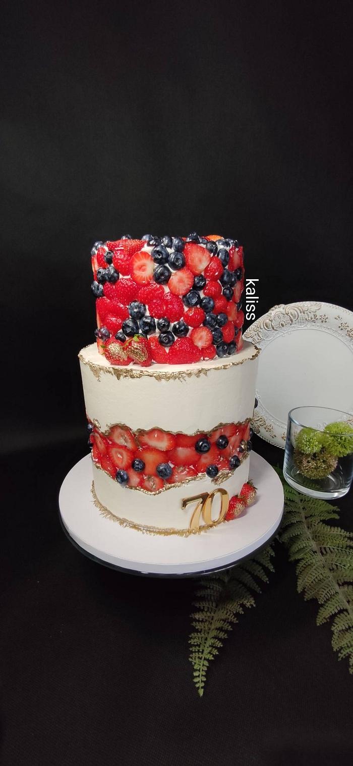 Fruit  fault cake