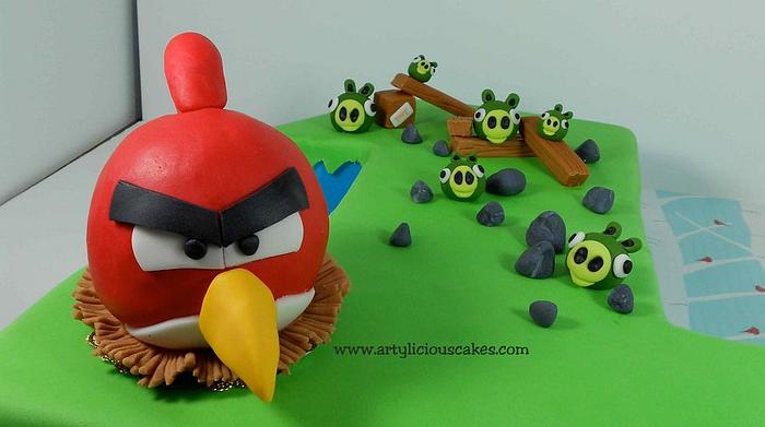 "One" Angry Birds Cake