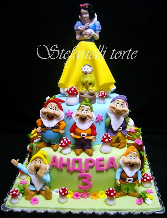 Snow white and seven dwarfs cake