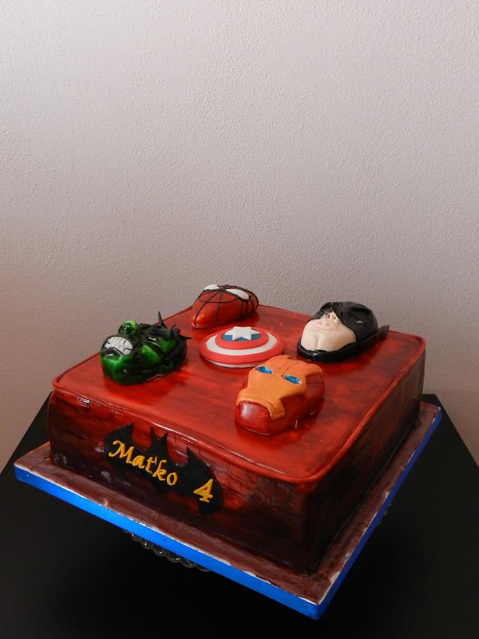 cake for fan Avengers