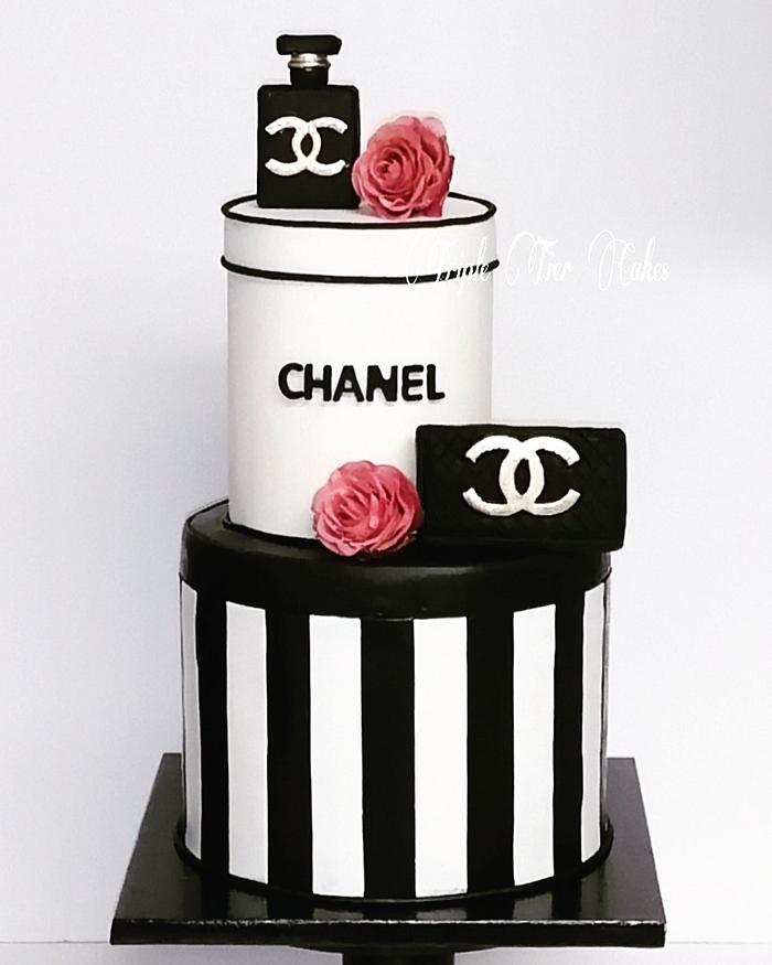 CHANEL CAKE - Decorated Cake by Triple -