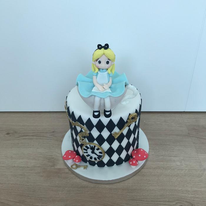 Alice in the wonderland cake