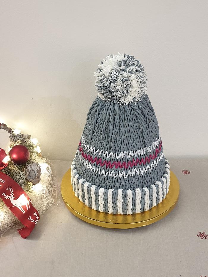 Knitted cap cake