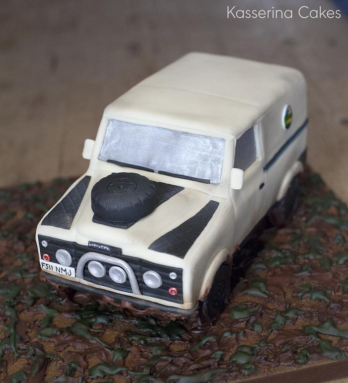 Land rover cake
