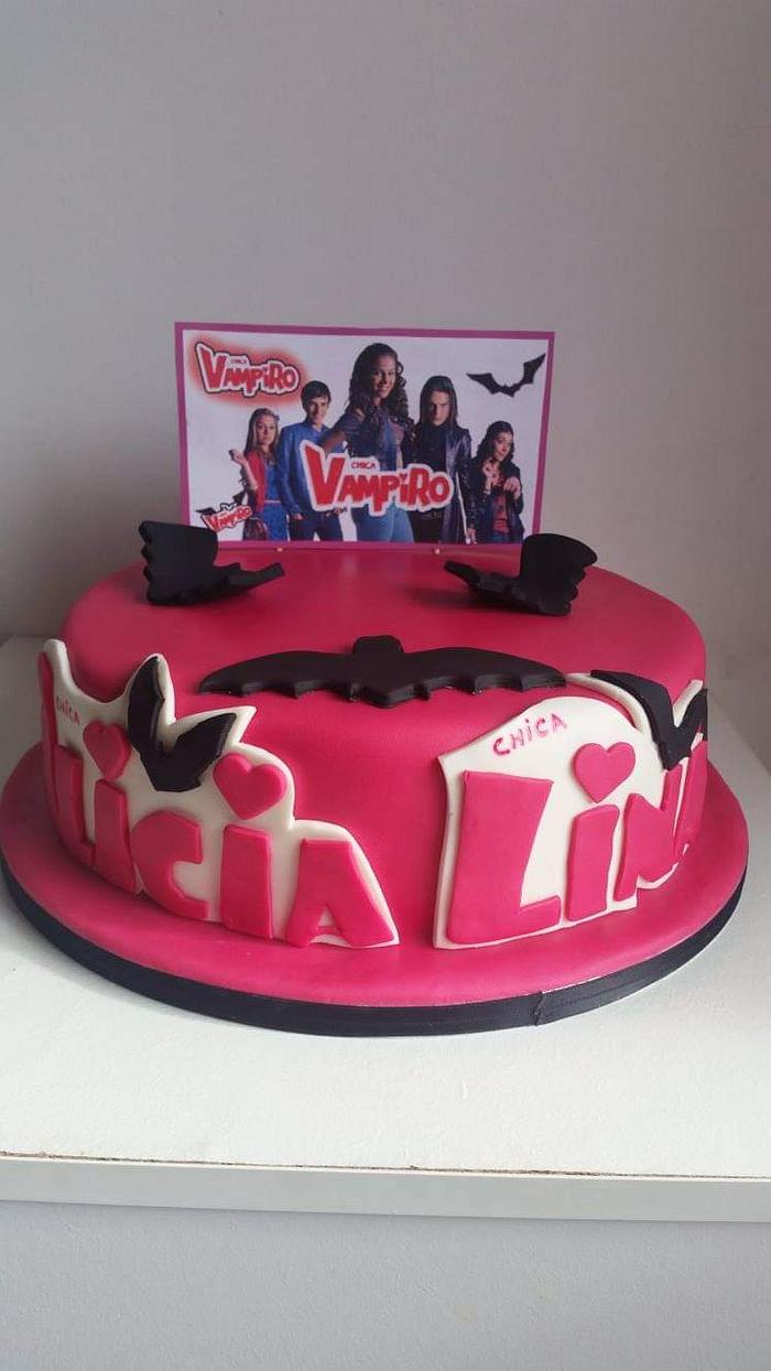 Chica Vampiro cake