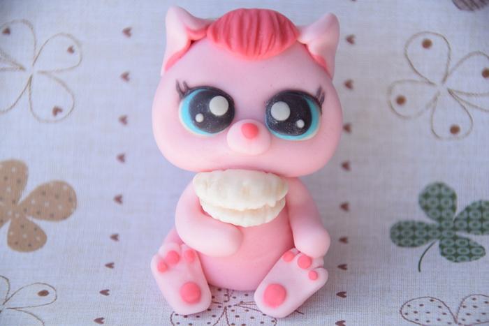 Little Kitty Fondant Topper