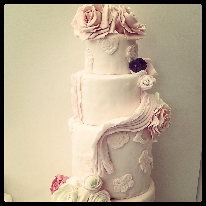 vintage wedding cake.