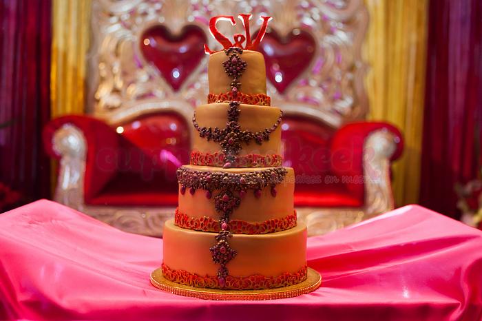 Indian jewelry wedding cake