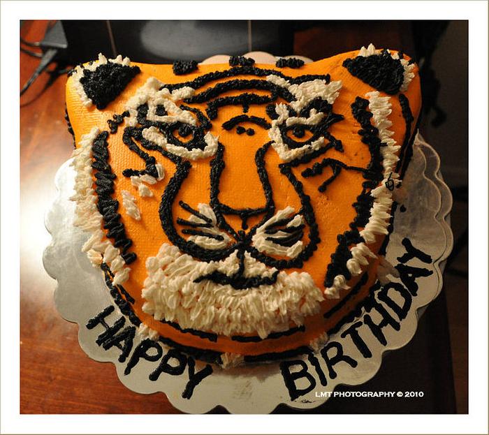 All Buttercream Tiger Cake