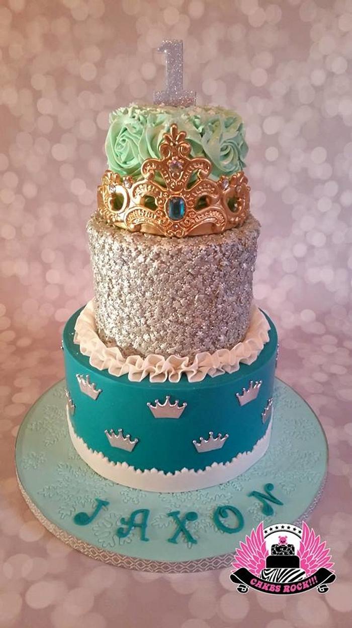 Golden King Crown Birthday Cake - தமிழில் - Fondant Cake Decorating in  Tamil - 1st Birthday Cake - YouTube
