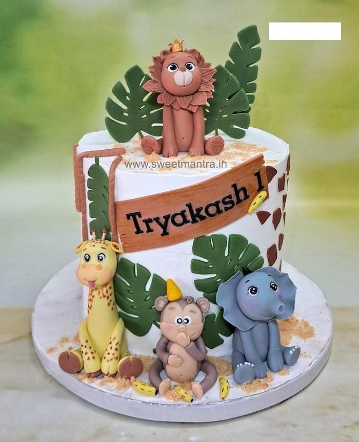 Jungle animals semi fondant cake