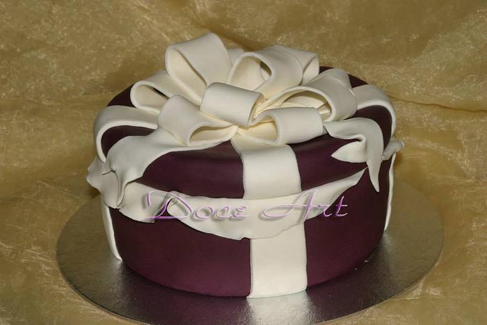 Gift box cake