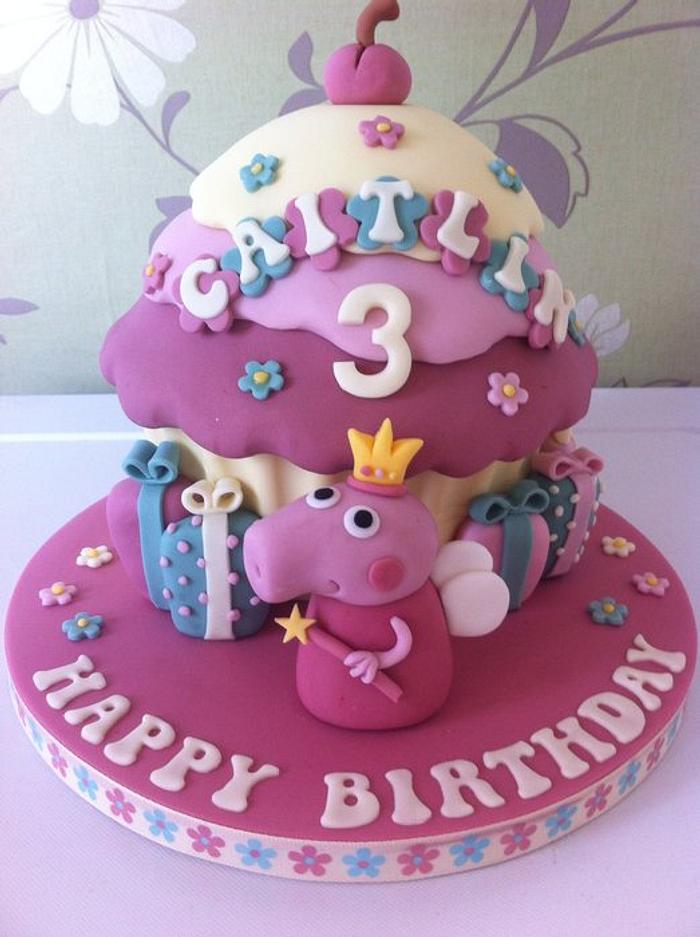 Peppa Pig giant cupcake :)