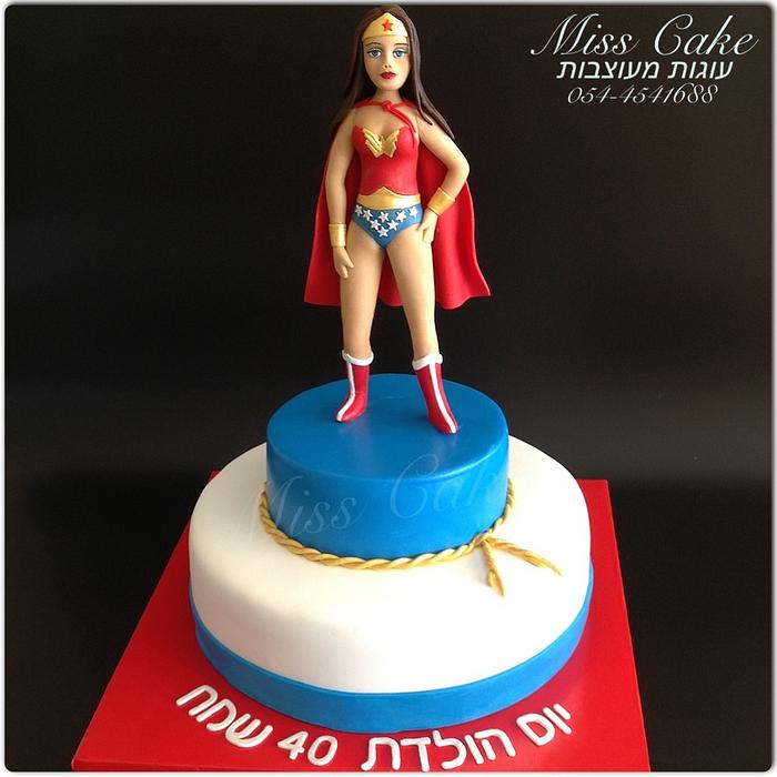 Wonder Women cake