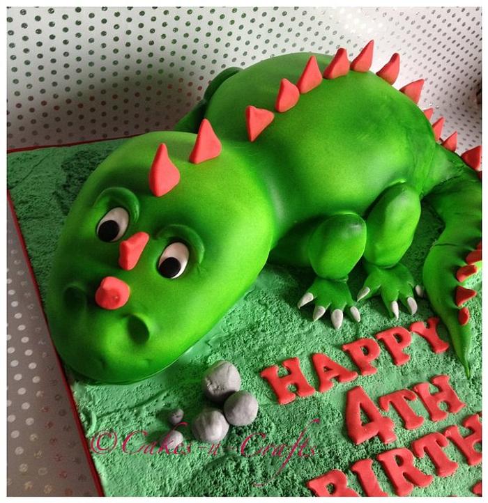 3D green dino cake