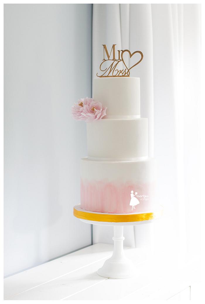 Pink watercolor wedding cake