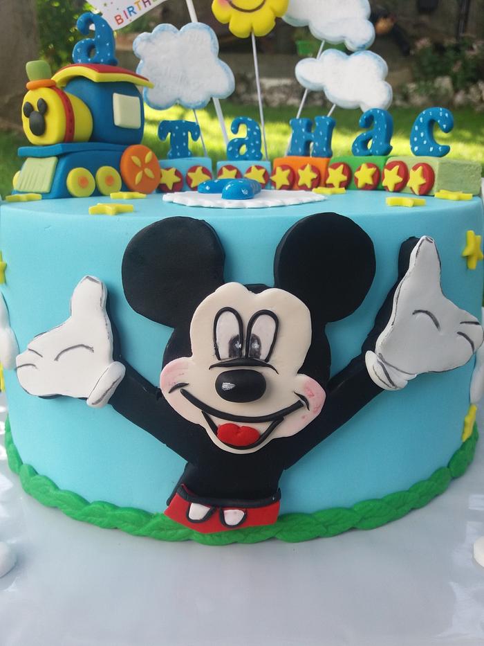 Mickey mouse cake