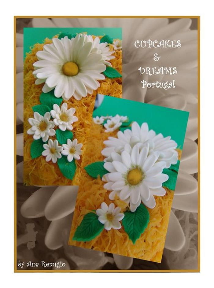 ANCIENT CONVENTUAL ALMOND CAKE WITH DAISIES IN EGG'S STRANDS...