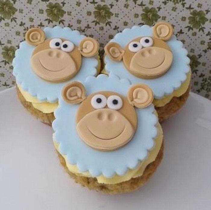 Monkey banana cupcakes