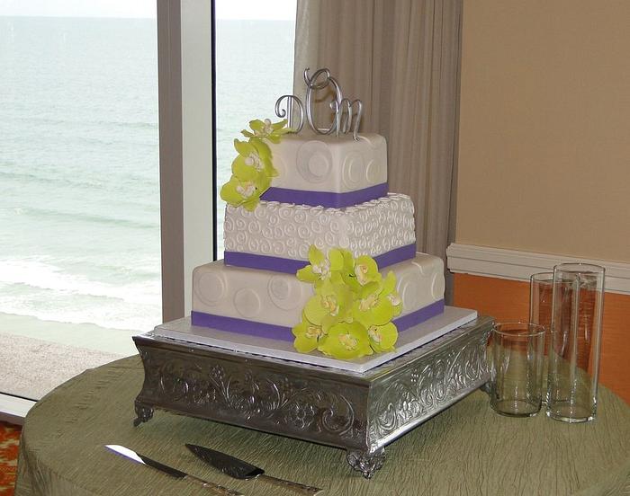 Elegant Orchid Wedding Cake