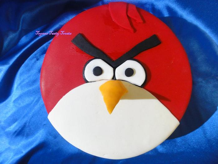 Angry Birds cake.