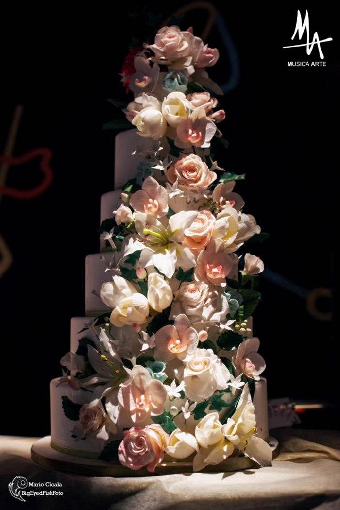 A lot of flowers for a Wedding cake