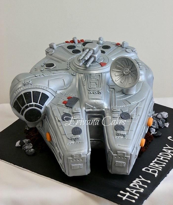 Millenium Falcon Star Wars Cake