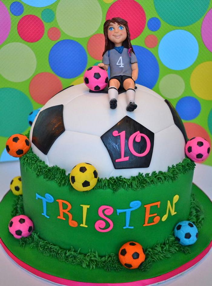 Soccer ball cake - Decorated Cake by Carol - CakesDecor
