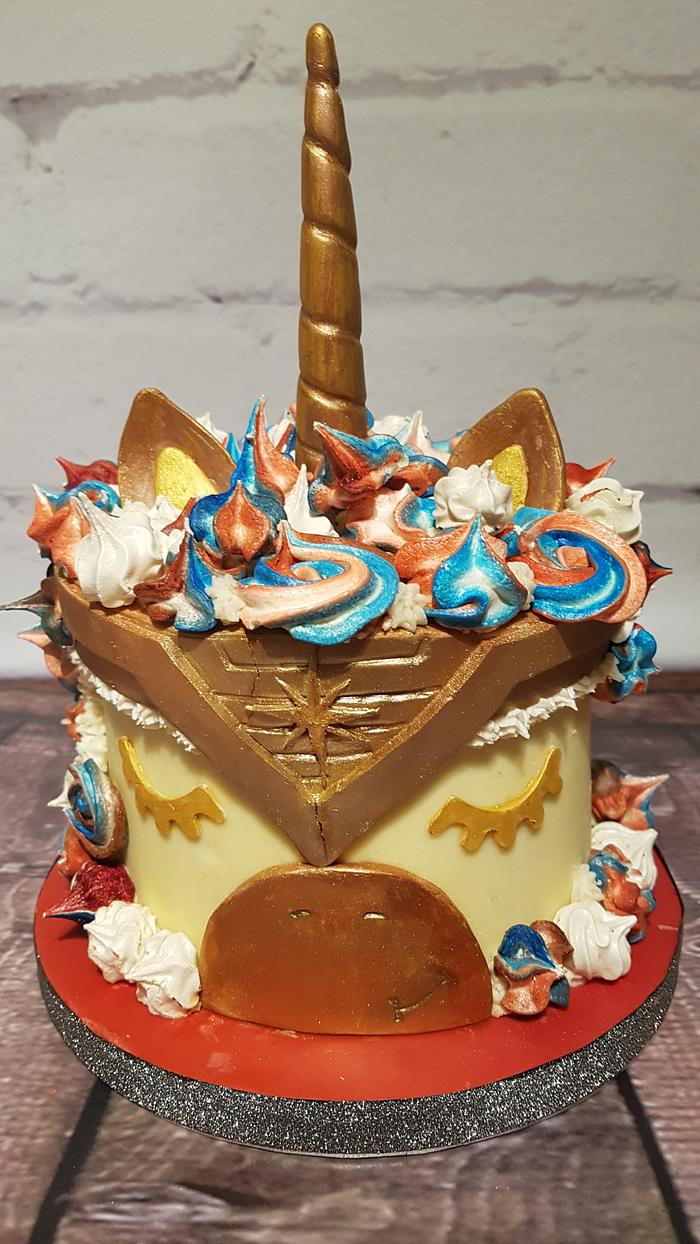 Wonder Woman unicorn cake