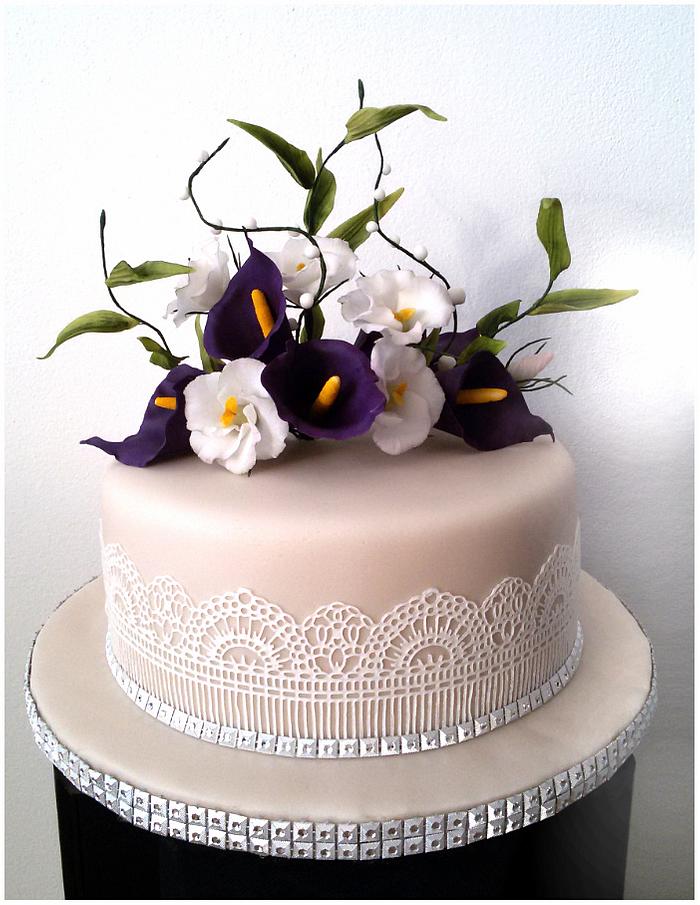 Floral wedding cake