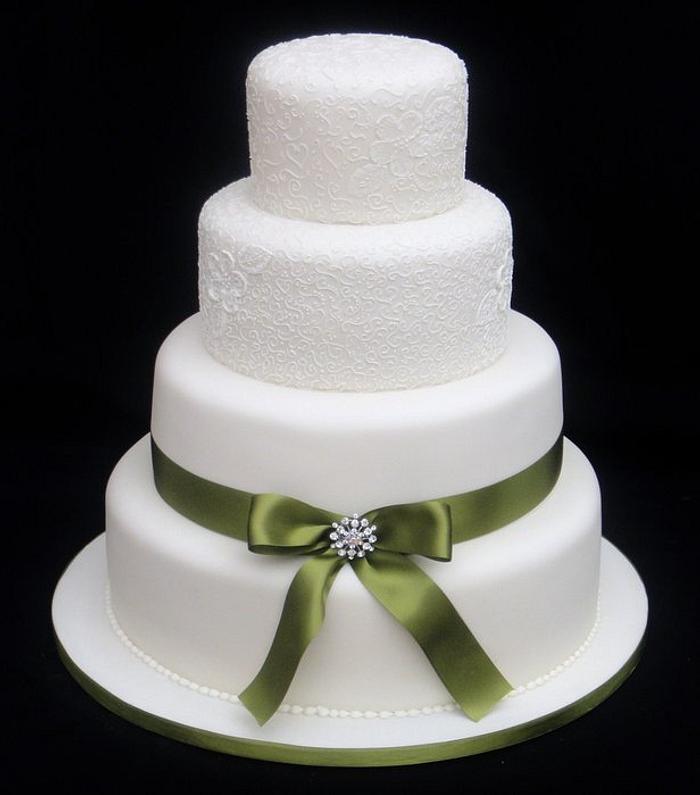 Caroline - Wedding Cake