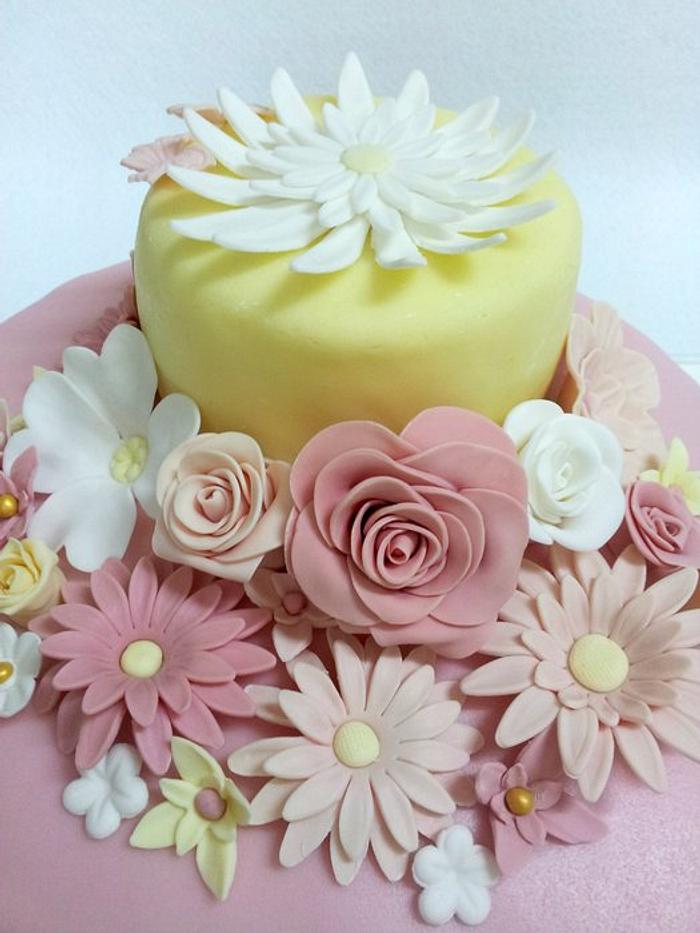 Floral Shabby Chic Cake