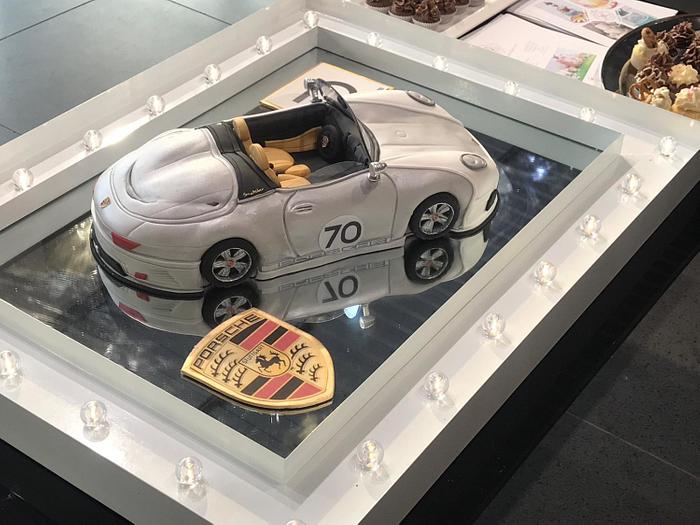 Porsche car cake 