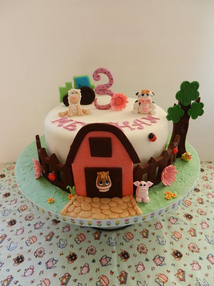 Farm cake with animals