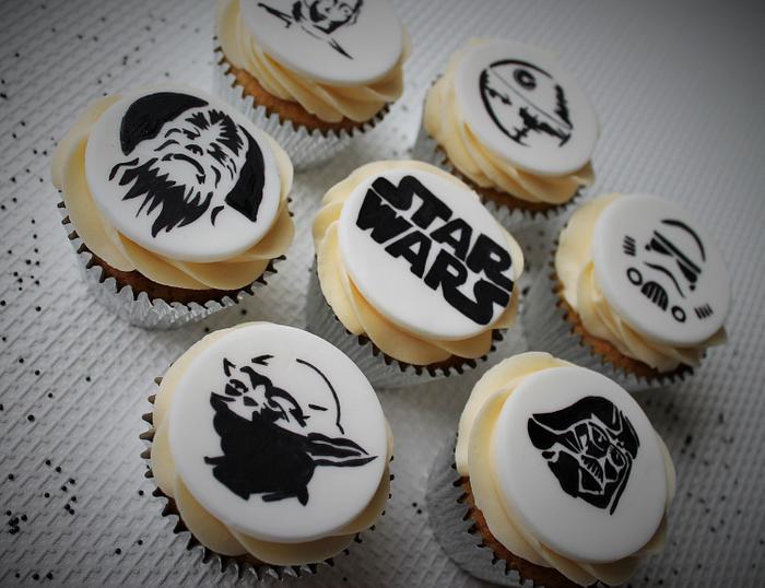 Hand painted Star Wars cupcakes