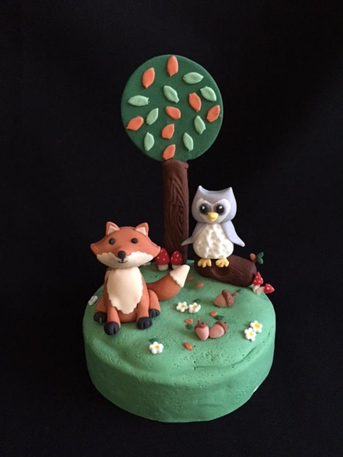 Woodland themed topper