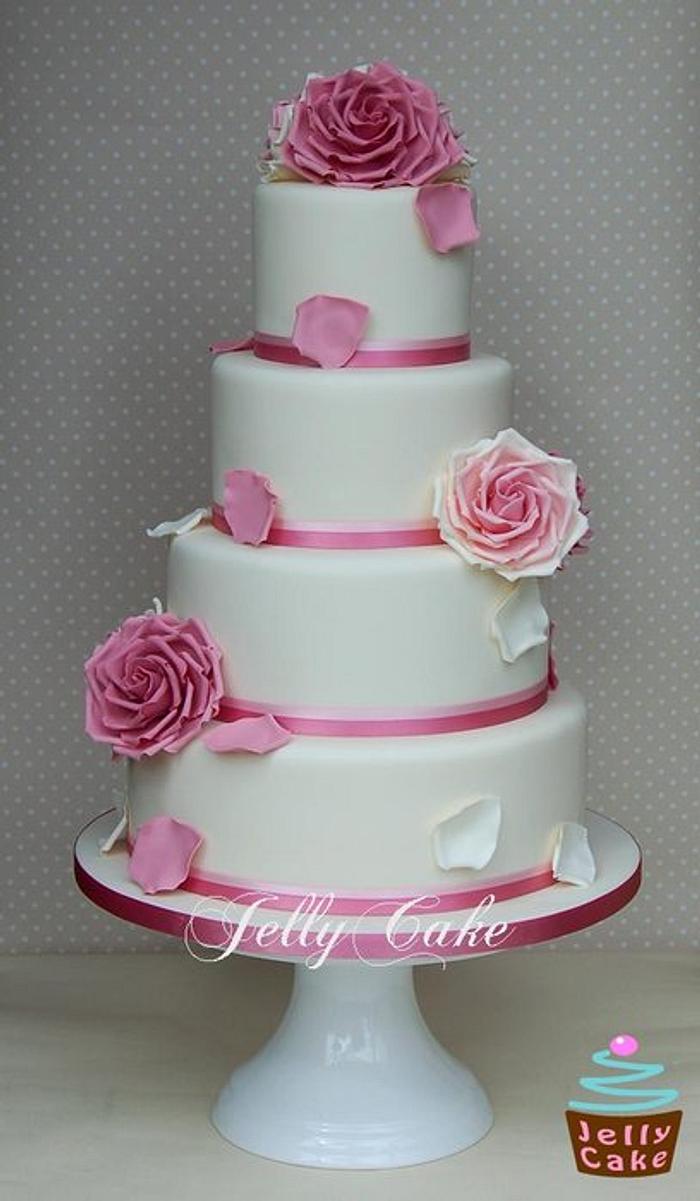 Dusky Pink Roses Wedding Cake