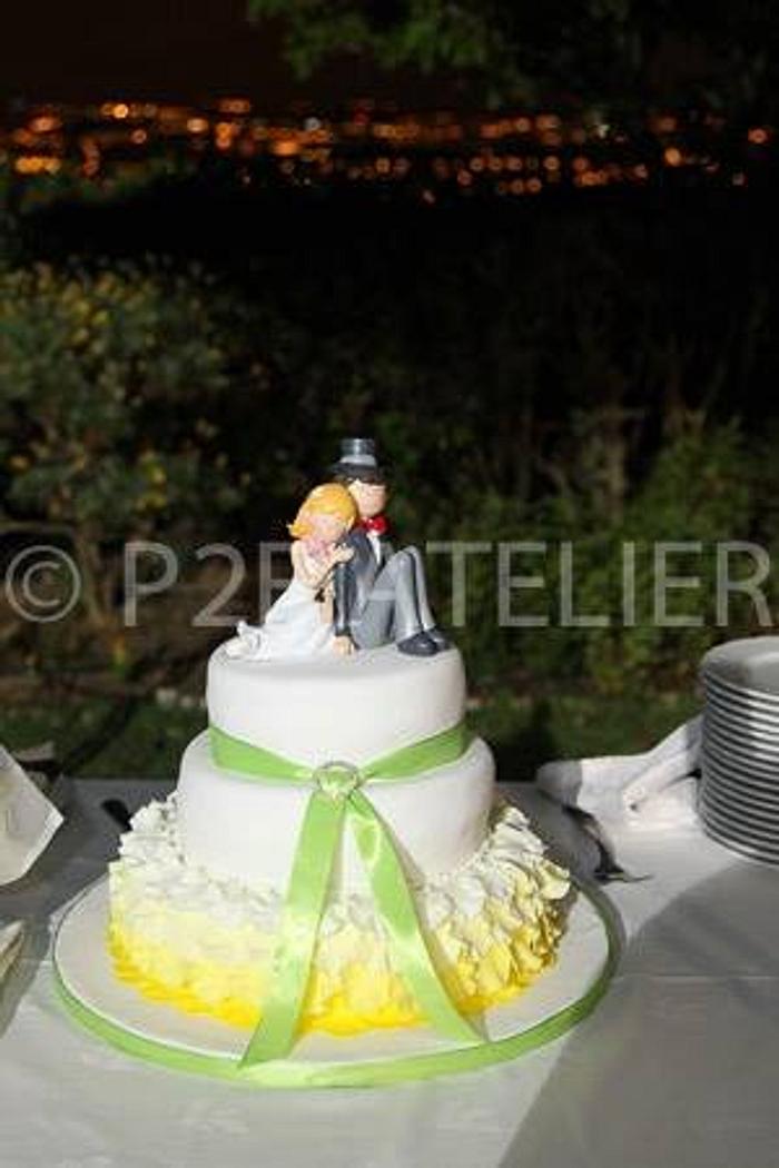 Bolo de casamento em tons de amarelo