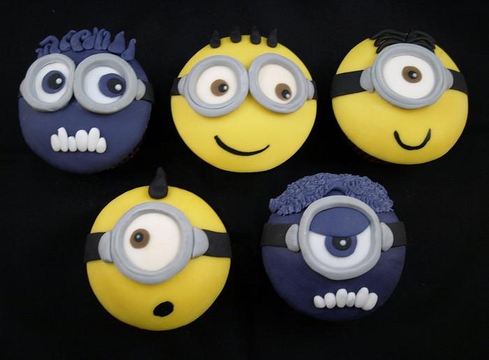 Minions and Evil Minions Cupcakes