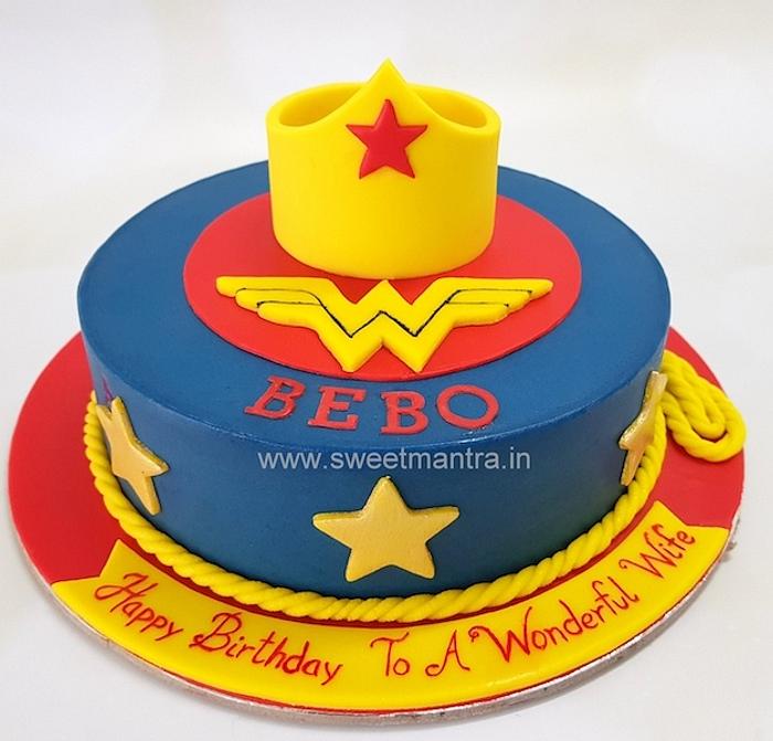 Wonder woman cake