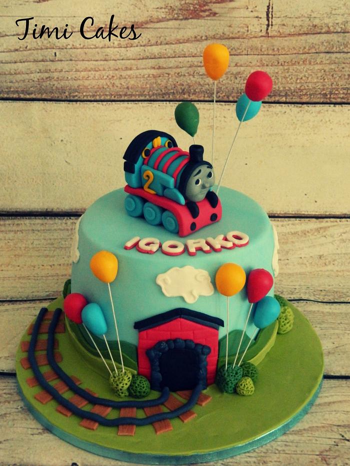 Tomas the train cake