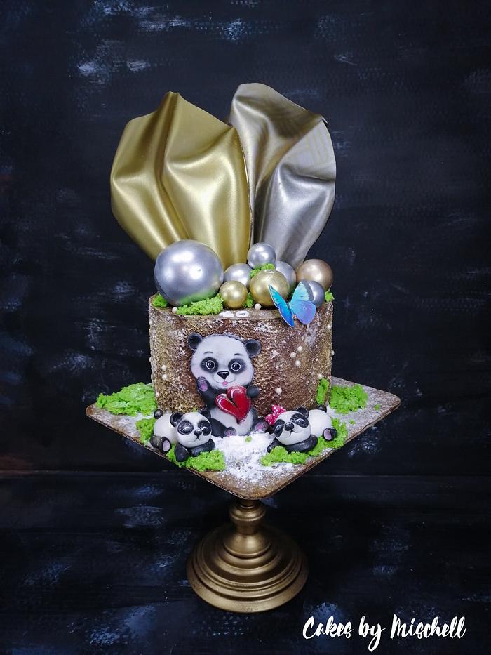 Chocolate cake with pandas 