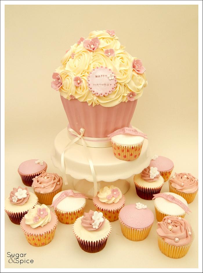 Simply Cupcakes ...