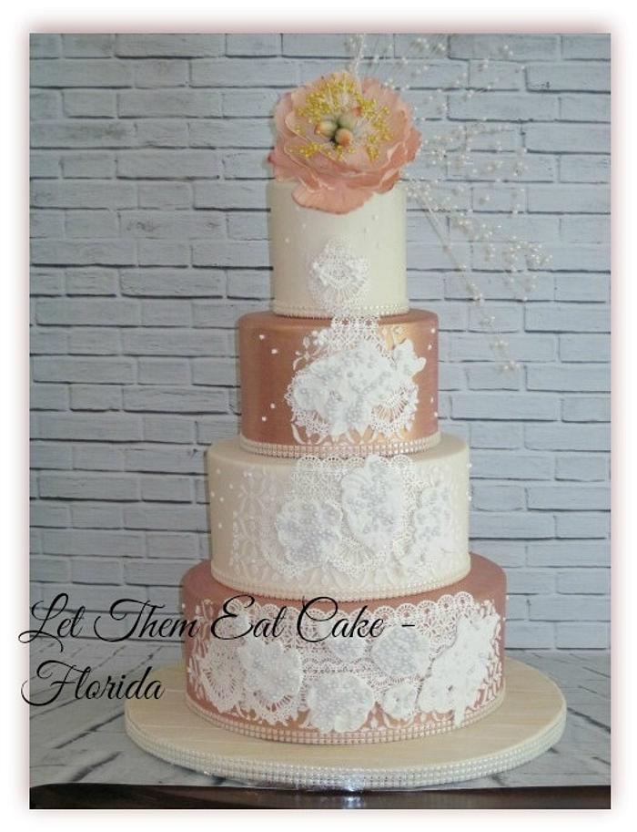 Deep Champagne and ivory wedding cake
